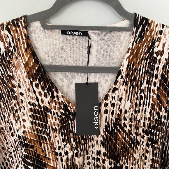 NWT - OLSEN Animal Print Top w/ 3/4 Length Sleeves - Picture 2 of 6